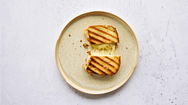 Grilling Hacks: Grilled Cheese Sandwiches